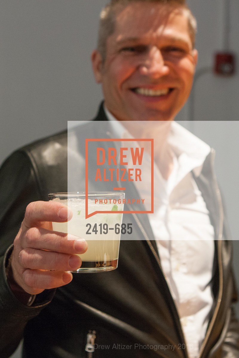 Atmosphere, FOG Design+Art Preview Gala, Fort Mason Center Festival Pavilion, January 13th, 2016, Photo #2419-685 Atmosphere, Photo #2419-685