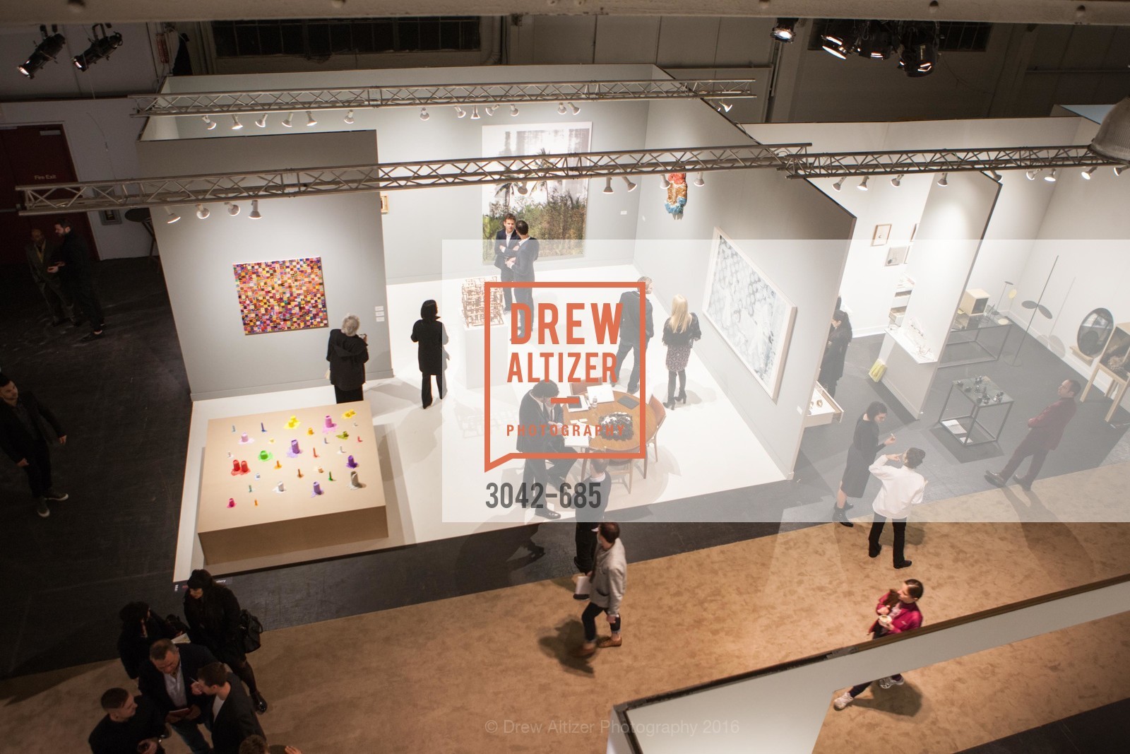 Atmosphere, FOG Design+Art Preview Gala, Fort Mason Center Festival Pavilion, January 13th, 2016, Photo #3042-685 Atmosphere, Photo #3042-685