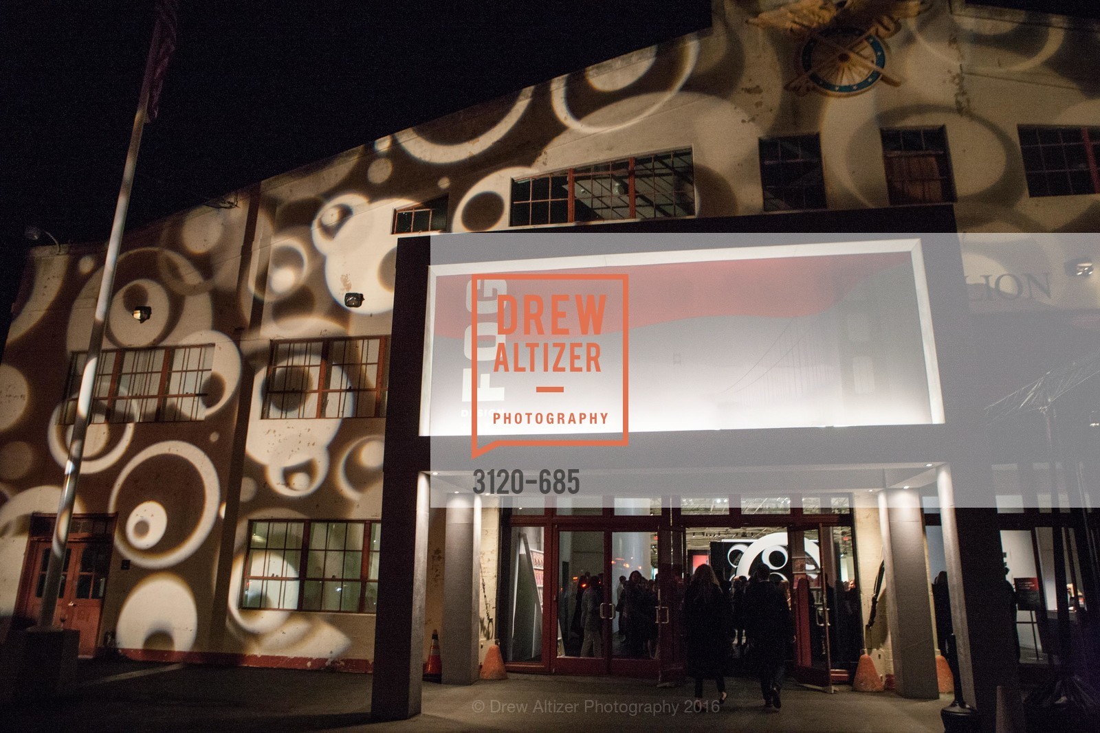 Atmosphere, FOG Design+Art Preview Gala, Fort Mason Center Festival Pavilion, January 13th, 2016, Photo #3120-685 Atmosphere, Photo #3120-685