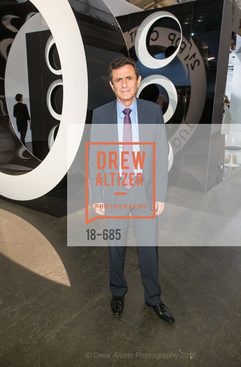 Neal Benezra, FOG Design+Art Preview Gala, Fort Mason Center Festival Pavilion, January 13th, 2016, Photo #18-685 Neal Benezra, Photo #18-685