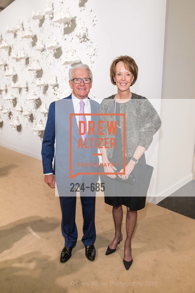 Charles Schwab, Helen Schwab, FOG Design+Art Preview Gala, Fort Mason Center Festival Pavilion, January 13th, 2016, Photo #224-685 Charles Schwab, Helen Schwab, Photo #224-685
