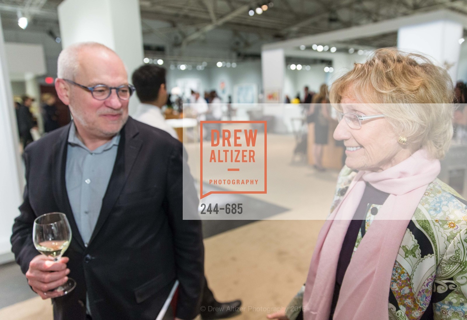 Gary Garrels, Nancy Bechtle, FOG Design+Art Preview Gala, Various, November 6th, 2021, Photo #244-685 Gary Garrels, Nancy Bechtle, Photo #244-685
