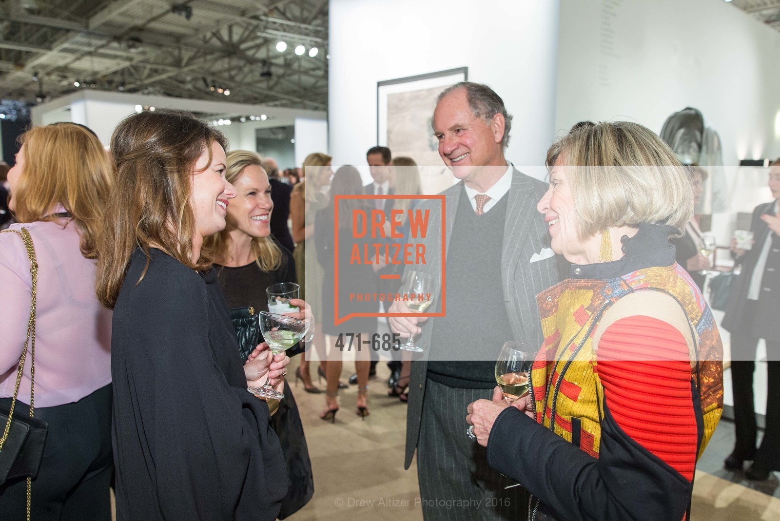 Lindsay Bolton, Kasey O'Connell, Kenneth Paige, Dorothy Paige, FOG Design+Art Preview Gala, Fort Mason Center Festival Pavilion, January 13th, 2016, Photo #471-685 Lindsay Bolton, Kasey O'Connell, Kenneth Paige, Dorothy Paige, Photo #471-685