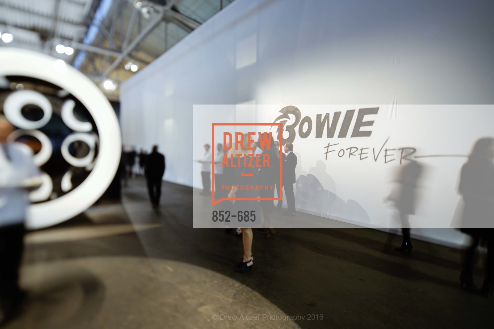 Atmosphere, FOG Design+Art Preview Gala, Fort Mason Center Festival Pavilion, January 13th, 2016, Photo #852-685 Atmosphere, Photo #852-685