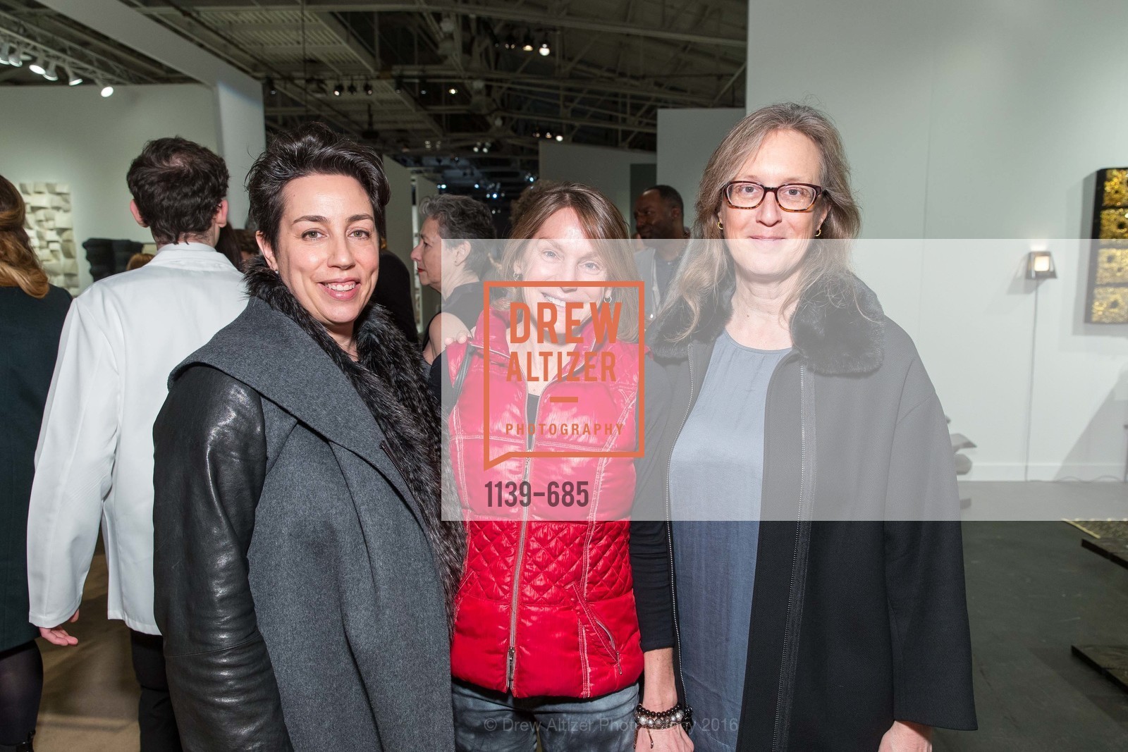 Corey Keller, Kathy Meadowcroft, Janet Bishop, FOG Design+Art Preview Gala, Fort Mason Center Festival Pavilion, January 13th, 2016, Photo #1139-685 Corey Keller, Kathy Meadowcroft, Janet Bishop, Photo #1139-685
