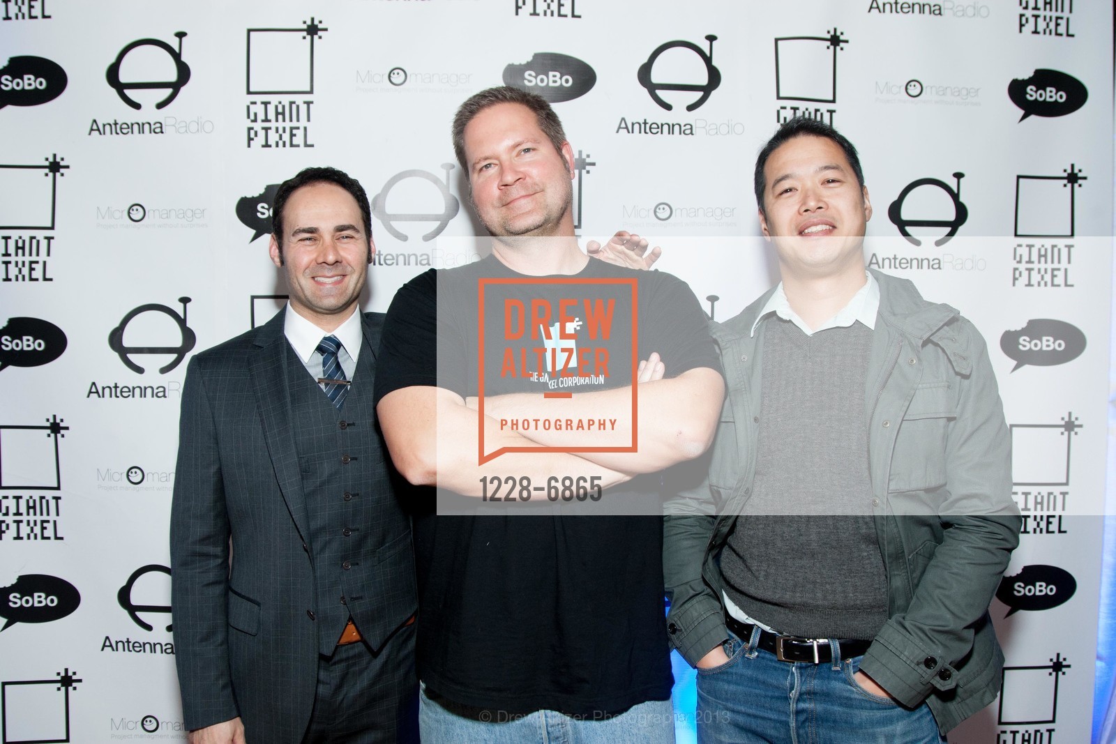 Alan Braverman, John Cwikla, Elliott Loh, The Giant Pixel's 2nd Annual Holiday Party, US, December 12th, 2013, Photo #1228-6865 Alan Braverman, John Cwikla, Elliott Loh, Photo #1228-6865