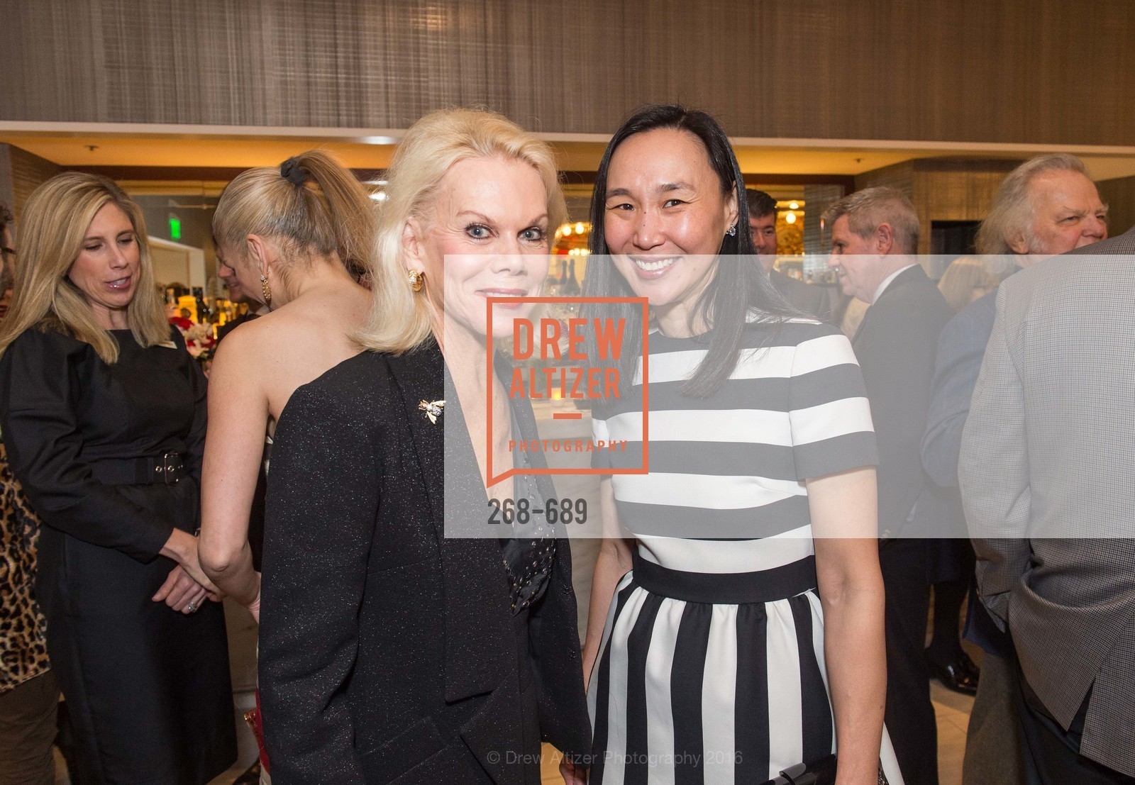 Sandra Farris, Carolyn Chang, Oscar de la Renta Cocktail Party with Boaz Mazor, The Rotunda Restaurant, January 19th, 2016,Drew Altizer, Drew Altizer Photography, full-service agency, private events, San Francisco photographer, photographer california
