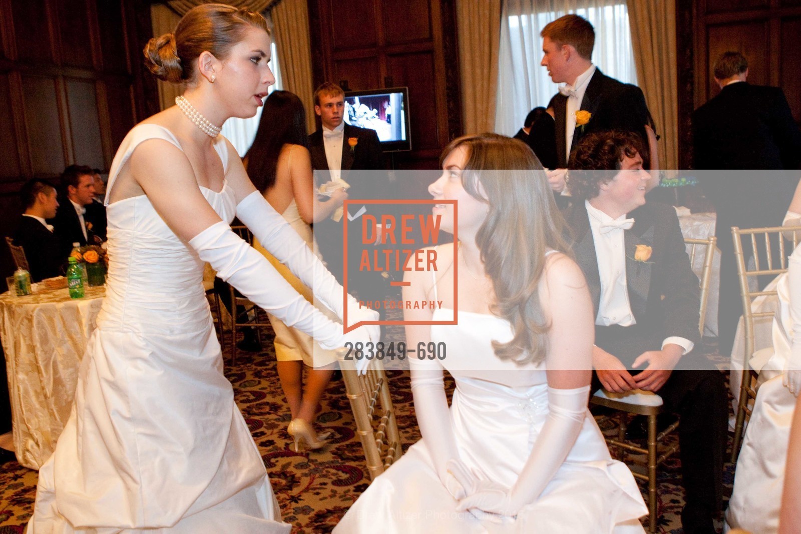 Grace Schlesinger, Victoria Hetz, 2009 Debutante Ball, Unknown, July 4th, 2008,Drew Altizer, Drew Altizer Photography, full-service agency, private events, San Francisco photographer, photographer california