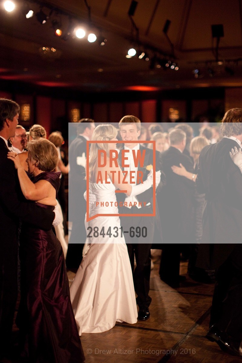 Atmosphere, 2009 Debutante Ball, Unknown, July 4th, 2008,Drew Altizer, Drew Altizer Photography, full-service agency, private events, San Francisco photographer, photographer california