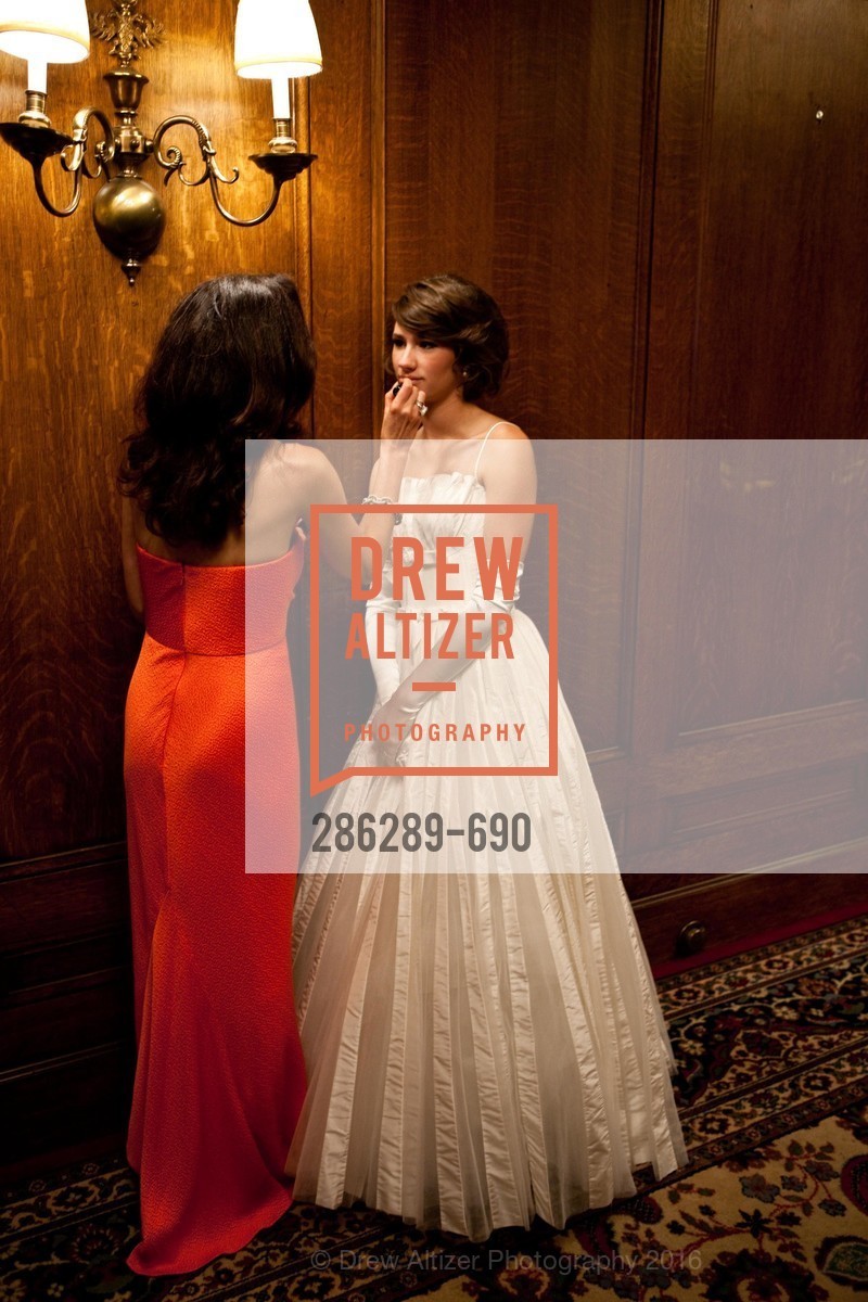 Stephanie Milligan, Grace Pritchett Milligan, 2009 Debutante Ball, Unknown, July 4th, 2008,Drew Altizer, Drew Altizer Photography, full-service agency, private events, San Francisco photographer, photographer california