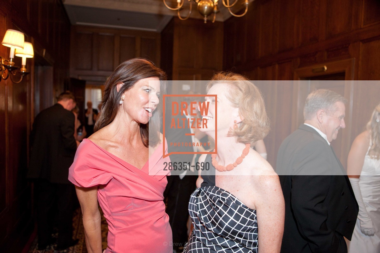 Ball CoChairs Cynthia Stallone, Kathryn DuPont, 2009 Debutante Ball, Unknown, July 4th, 2008,Drew Altizer, Drew Altizer Photography, full-service agency, private events, San Francisco photographer, photographer california
