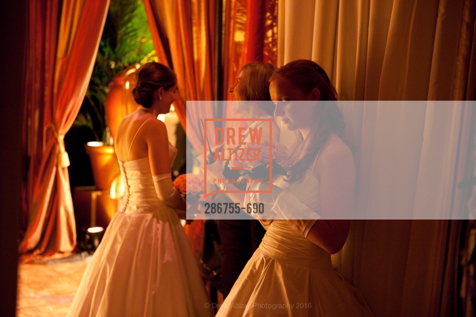 Sarah Elizabeth Bedford, Megan Fan Callaghan, 2009 Debutante Ball, Unknown, July 4th, 2008,Drew Altizer, Drew Altizer Photography, full-service agency, private events, San Francisco photographer, photographer california
