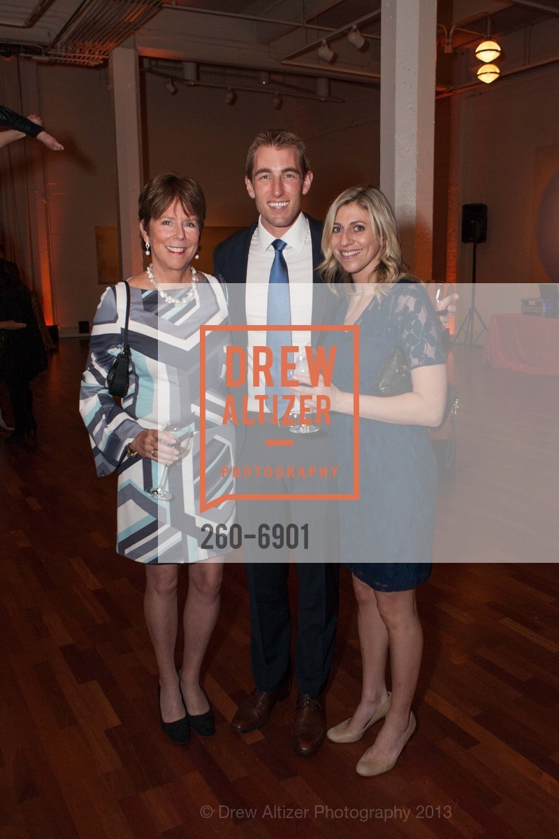 Jill Flynn, Marty Herman, Rachel Herman, Cirque du Soiree Supporting UCSF PARTNERS IN CARE, US, November 14th, 2013, Photo #260-6901 Jill Flynn, Marty Herman, Rachel Herman, Photo #260-6901
