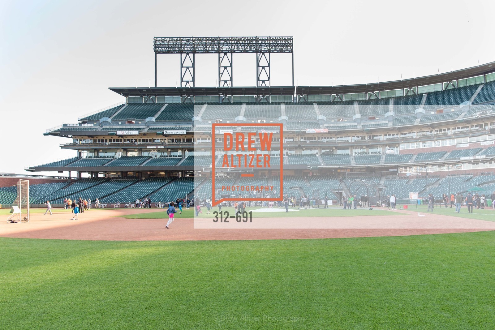 Atmosphere, ST. FRANCIS FOUNDATION'S Knock It Out of the Park, US. AT&T Park, June 4th, 2015,Drew Altizer, Drew Altizer Photography, full-service agency, private events, San Francisco photographer, photographer california