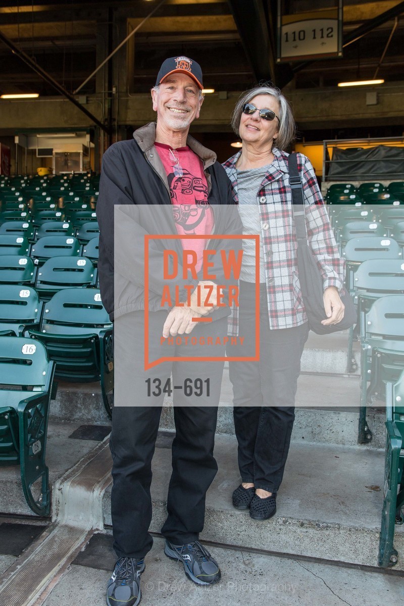 Mark Garfield, Cynthia Garfield, ST. FRANCIS FOUNDATION'S Knock It Out of the Park, US. AT&T Park, June 4th, 2015,Drew Altizer, Drew Altizer Photography, full-service agency, private events, San Francisco photographer, photographer california