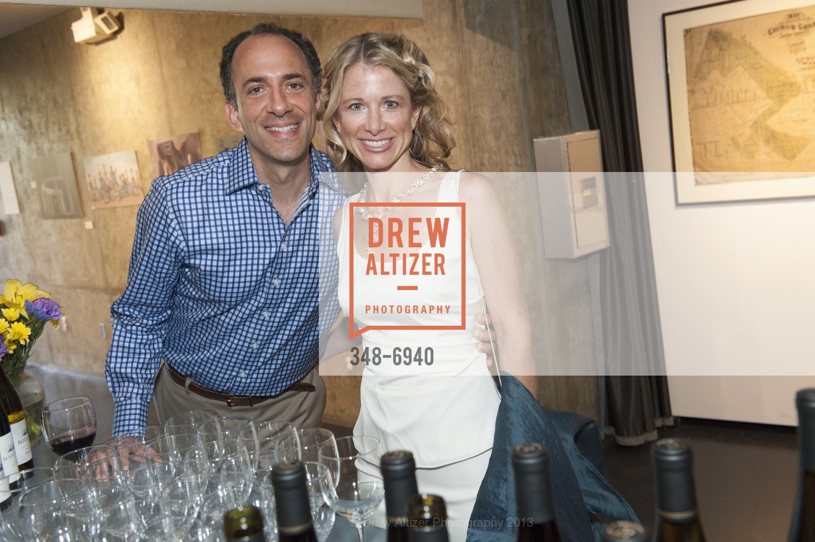 Jason Bazilian, Wendy Bazilian, Art & Wine Reception at NAPA VALLEY MUSEUM, US, July 19th, 2013, Photo #348-6940 Jason Bazilian, Wendy Bazilian, Photo #348-6940