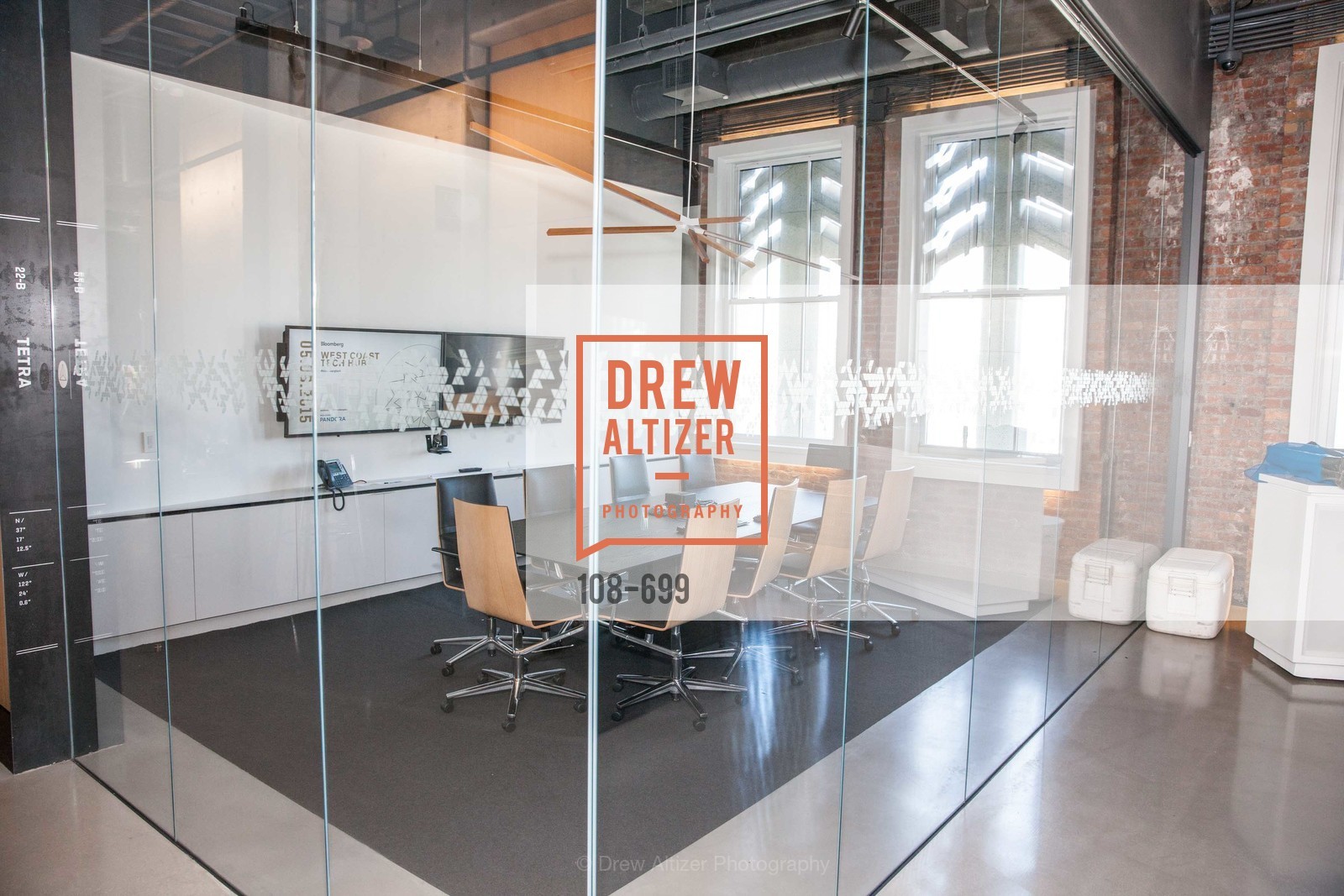 Atmosphere, BLOOMBERG Office Opening, US, May 7th, 2015,Drew Altizer, Drew Altizer Photography, full-service agency, private events, San Francisco photographer, photographer california