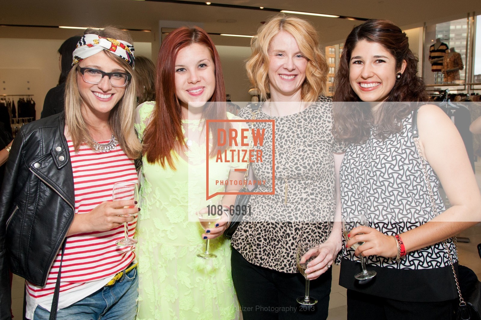 Aimee Rancer, Andi Taggart, Sophie Davies, Rachel Shapiro, 7x7 Style Council at SAKS, US, September 12th, 2013, Photo #108-6991 Aimee Rancer, Andi Taggart, Sophie Davies, Rachel Shapiro, Photo #108-6991