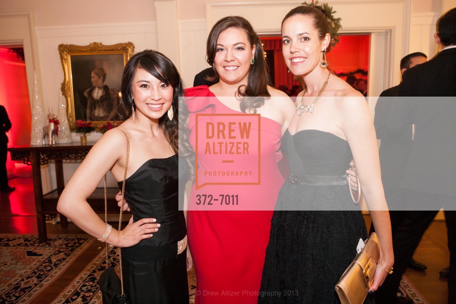 Nicole Chiu-Wang, Mackenzie Vallaincourt, Meaghan Rose, Spinsters of San Francisco Holiday Ball, US, December 14th, 2013, Photo #372-7011 Nicole Chiu-Wang, Mackenzie Vallaincourt, Meaghan Rose, Photo #372-7011