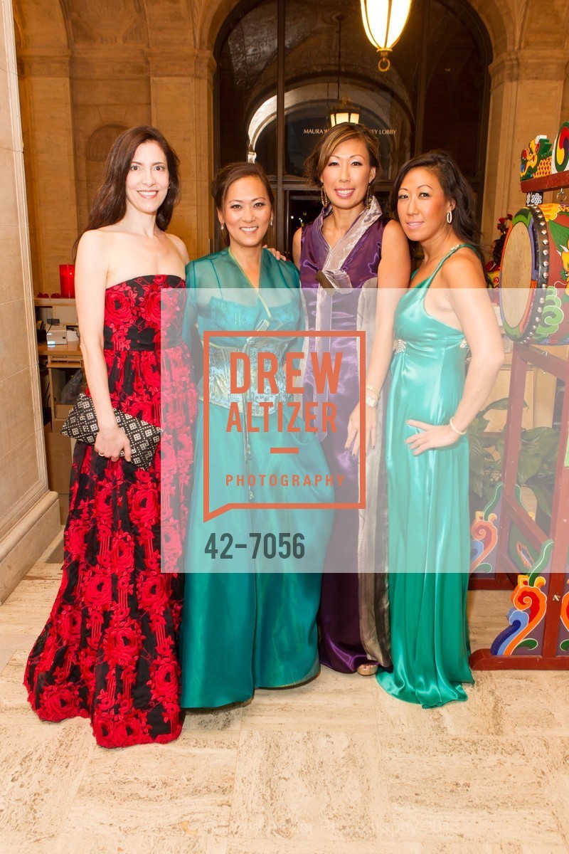 Letitia Kim, Elizabeth Fullerton, Joy Boatwright, Christine Yi, ASIAN ARTS MUSEUM Hosts 2013 Korean Gala, US, October 24th, 2013, Photo #42-7056 Letitia Kim, Elizabeth Fullerton, Joy Boatwright, Christine Yi, Photo #42-7056