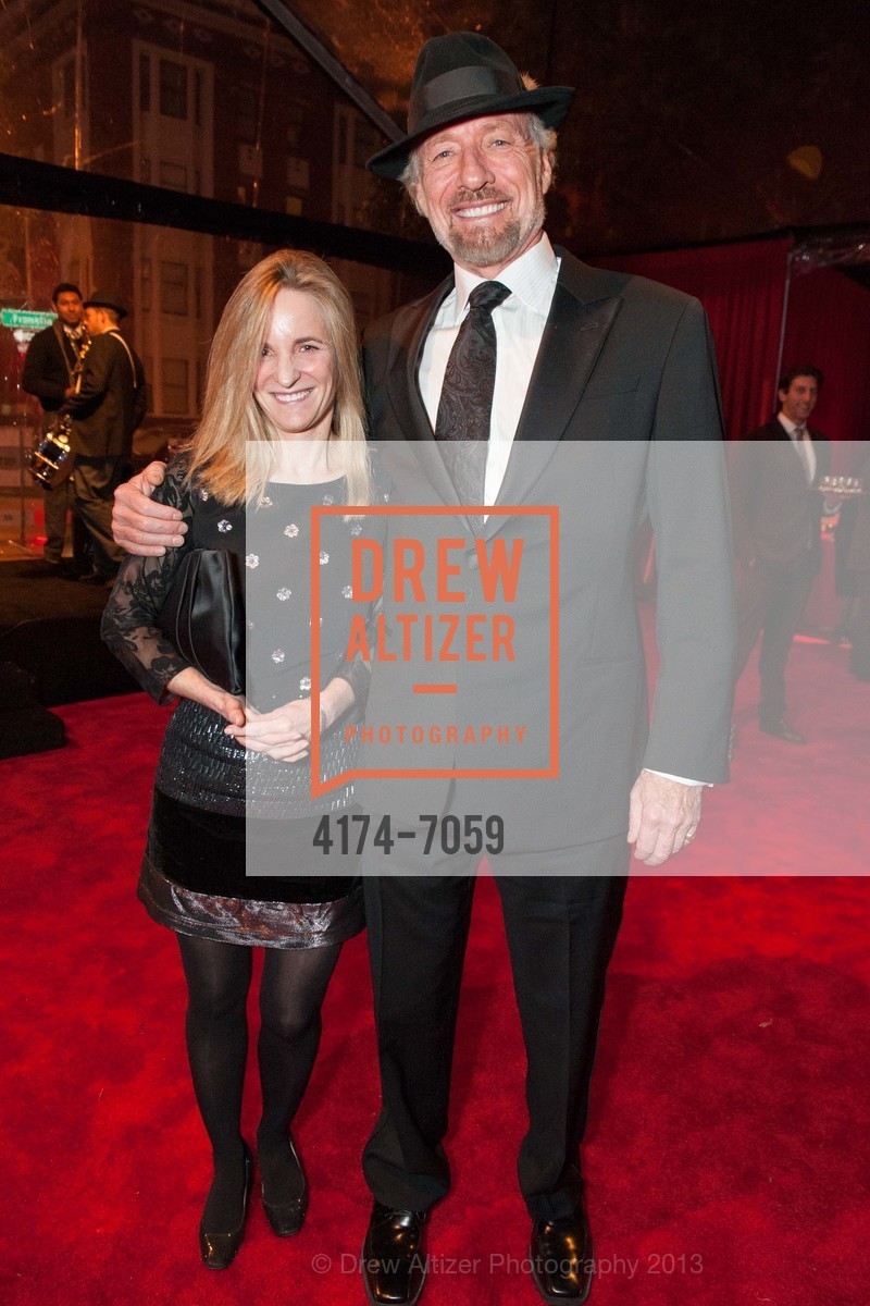 Elaine Engman, Tom Boughton, SF JAZZ Historic Opening Night - Red Carpet, US, January 23rd, 2013, Photo #4174-7059 Elaine Engman, Tom Boughton, Photo #4174-7059