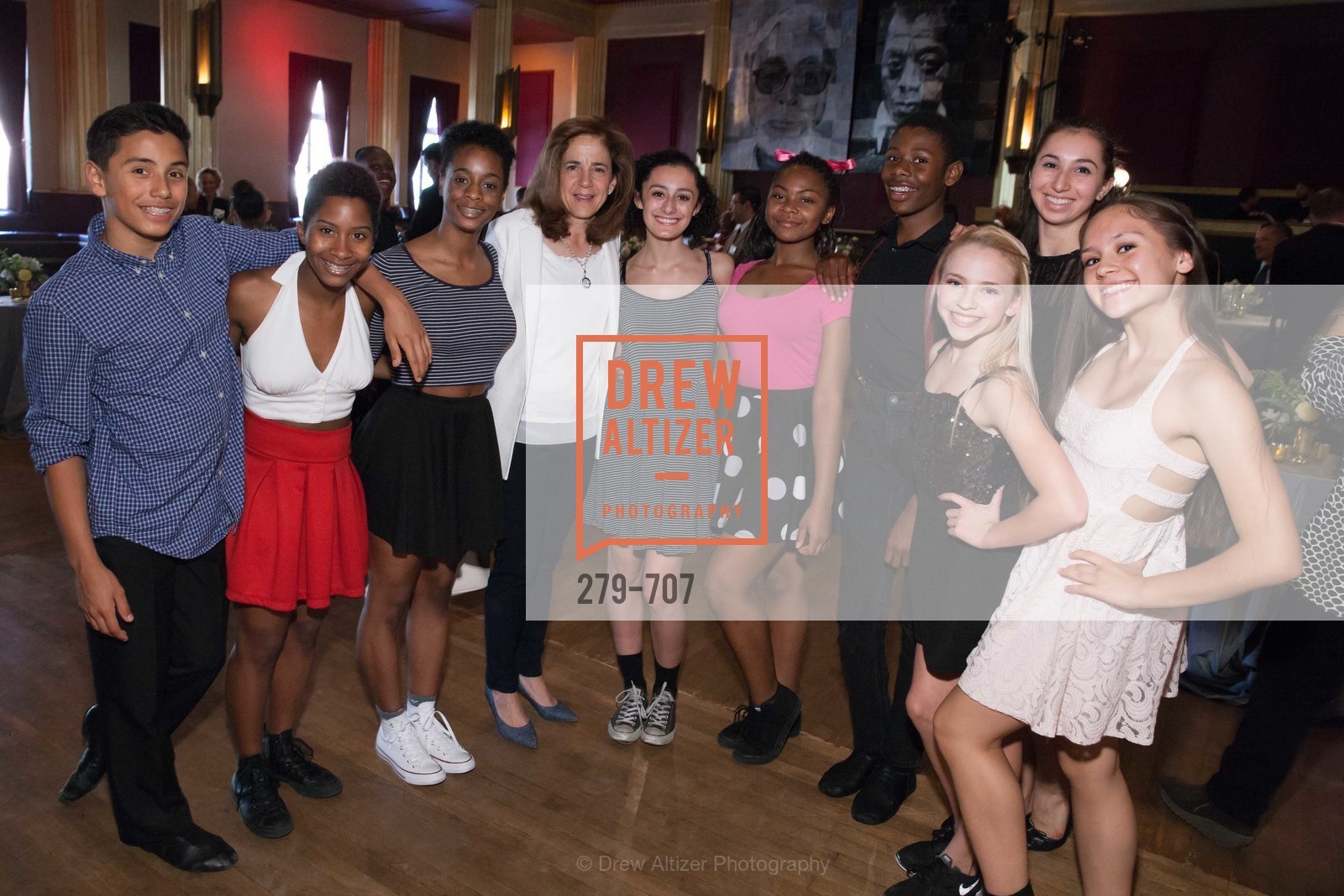 Anne Gust Brown, Students, OAKLAND SCHOOL FOR THE ARTS Gala 2015 with Governor Jerry Brown, US, May 8th, 2015,Drew Altizer, Drew Altizer Photography, full-service agency, private events, San Francisco photographer, photographer california