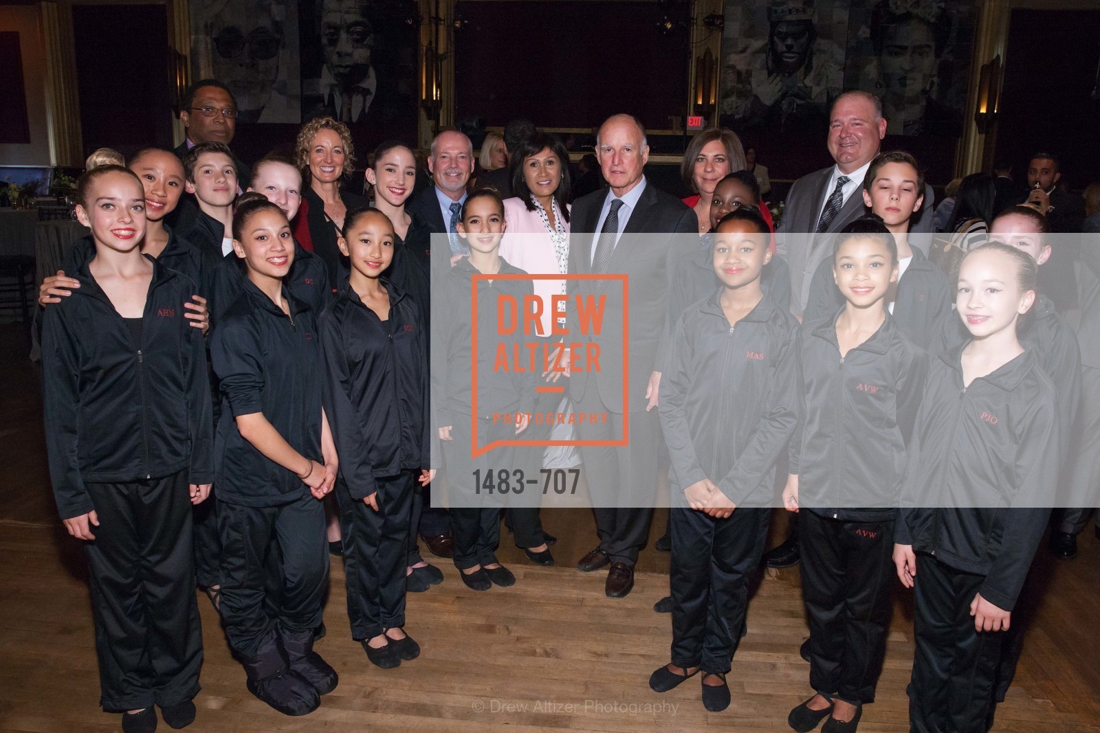 Ian Ahwal, Kathy White, Tracey Stidham, Gov. Jerry Brown, Randi Gorczynski, Michael Gorczynski, Students, OAKLAND SCHOOL FOR THE ARTS Gala 2015 with Governor Jerry Brown, US, May 8th, 2015,Drew Altizer, Drew Altizer Photography, full-service agency, private events, San Francisco photographer, photographer california