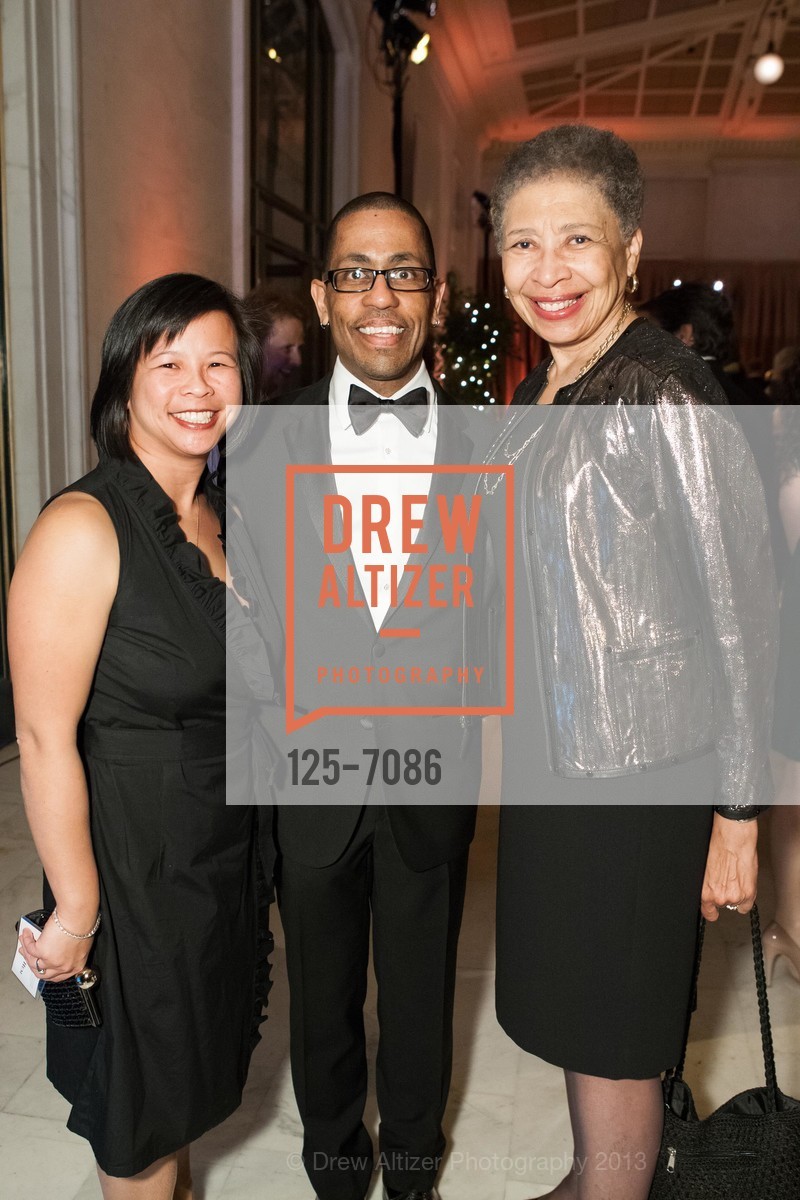 Grace Hum, Ronald Wheeler, Julianne Cartwright Traylor, USF School of Law Centennial Gala, US, February 7th, 2013, Photo #125-7086 Grace Hum, Ronald Wheeler, Julianne Cartwright Traylor, Photo #125-7086