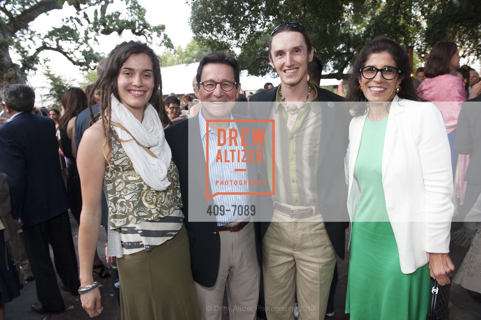 Lydia Larson, Carmen Martignetti, Michael Maguire, Beth Martignetti, FESTIVAL DEL SOLE'S Dinner at Far Niente, US, July 20th, 2013, Photo #409-7089 Lydia Larson, Carmen Martignetti, Michael Maguire, Beth Martignetti, Photo #409-7089