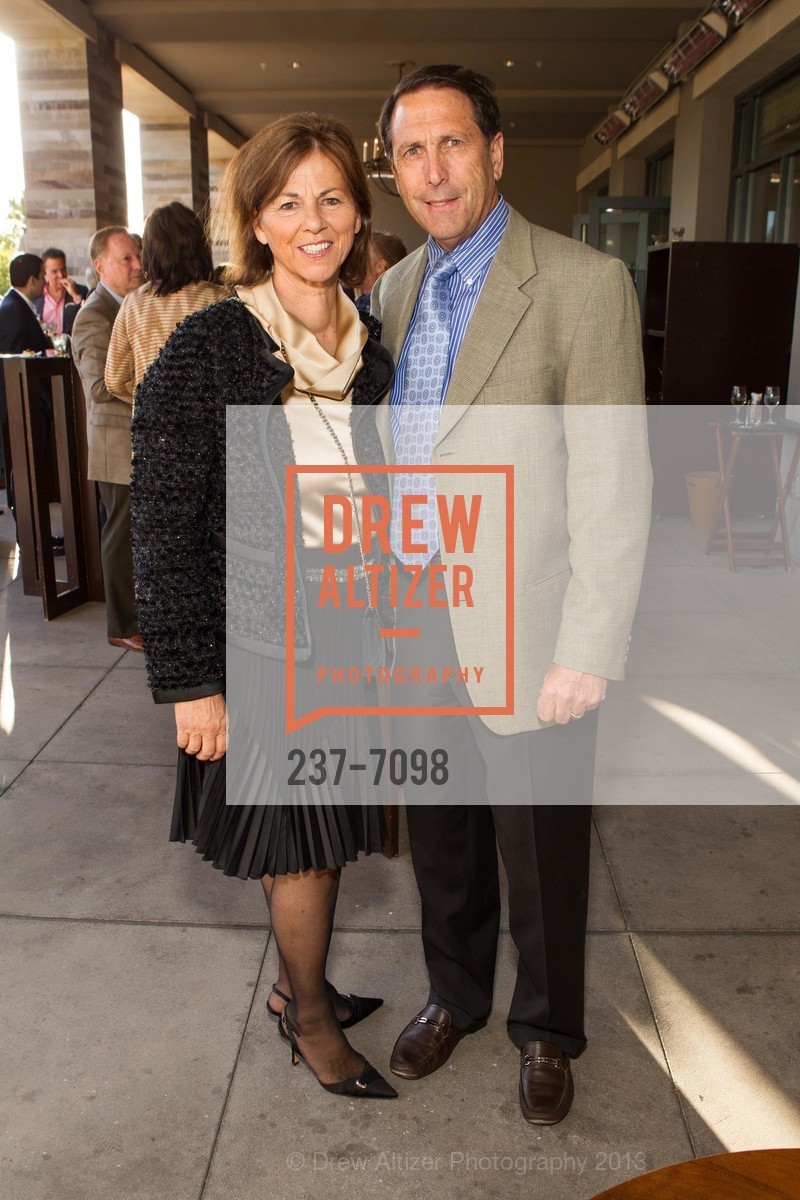 Mary Hiller, Jeff Hiller, MENLO CHARITY HORSE SHOW Sponsor Party, US, June 18th, 2013, Photo #237-7098 Mary Hiller, Jeff Hiller, Photo #237-7098