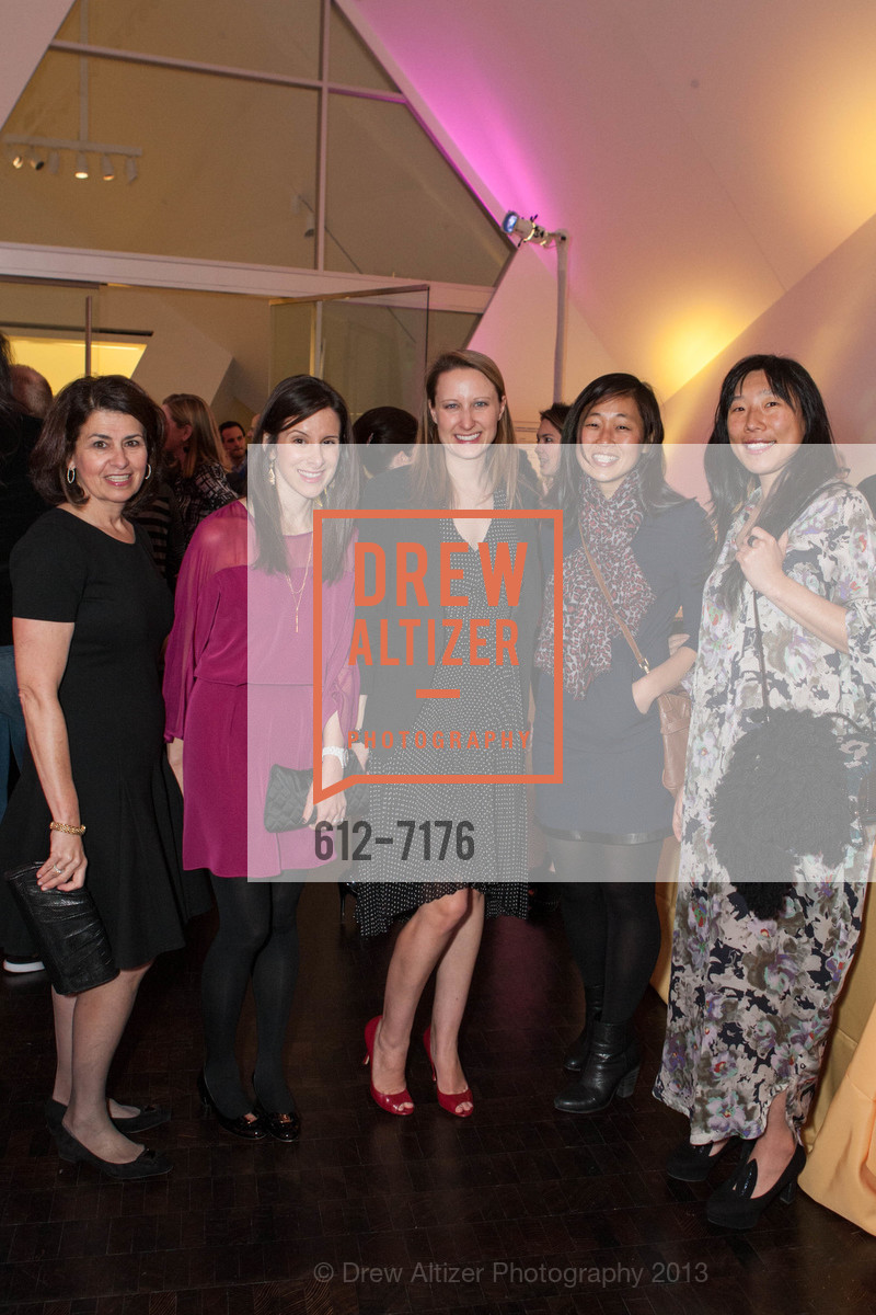 Mary Vascellaro, Jessica Lessin, Melanie Gonzalez, Katie Benner, Grace Wong, RANDI ZUCKERBERG Book Party, US, November 16th, 2013, Photo #612-7176 Mary Vascellaro, Jessica Lessin, Melanie Gonzalez, Katie Benner, Grace Wong, Photo #612-7176