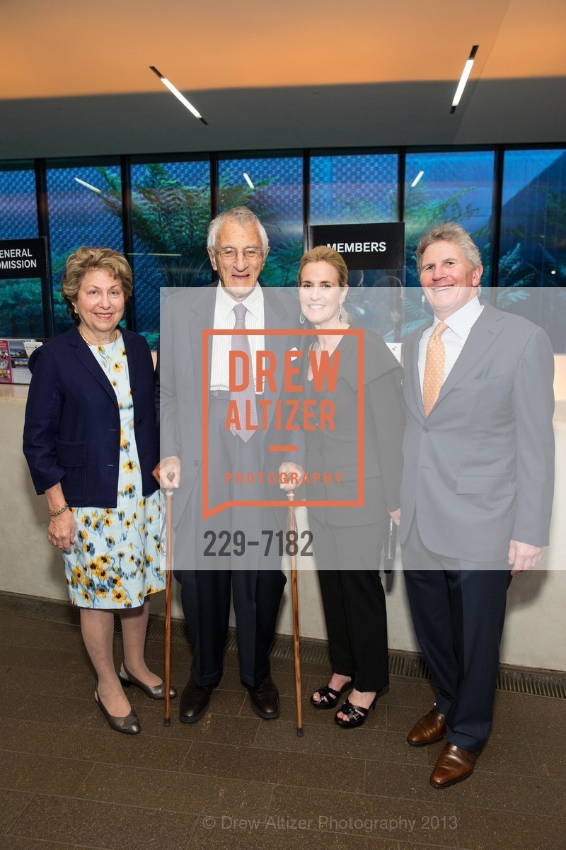 Nancy Boas, Roger Boas, Lisa Goldman, Doug Goldman, DE YOUNG MUSEUM Presents Richard Diebenkorn: The Berkeley Years 1953-1966 Opening Reception, US, June 20th, 2013, Photo #229-7182 Nancy Boas, Roger Boas, Lisa Goldman, Doug Goldman, Photo #229-7182