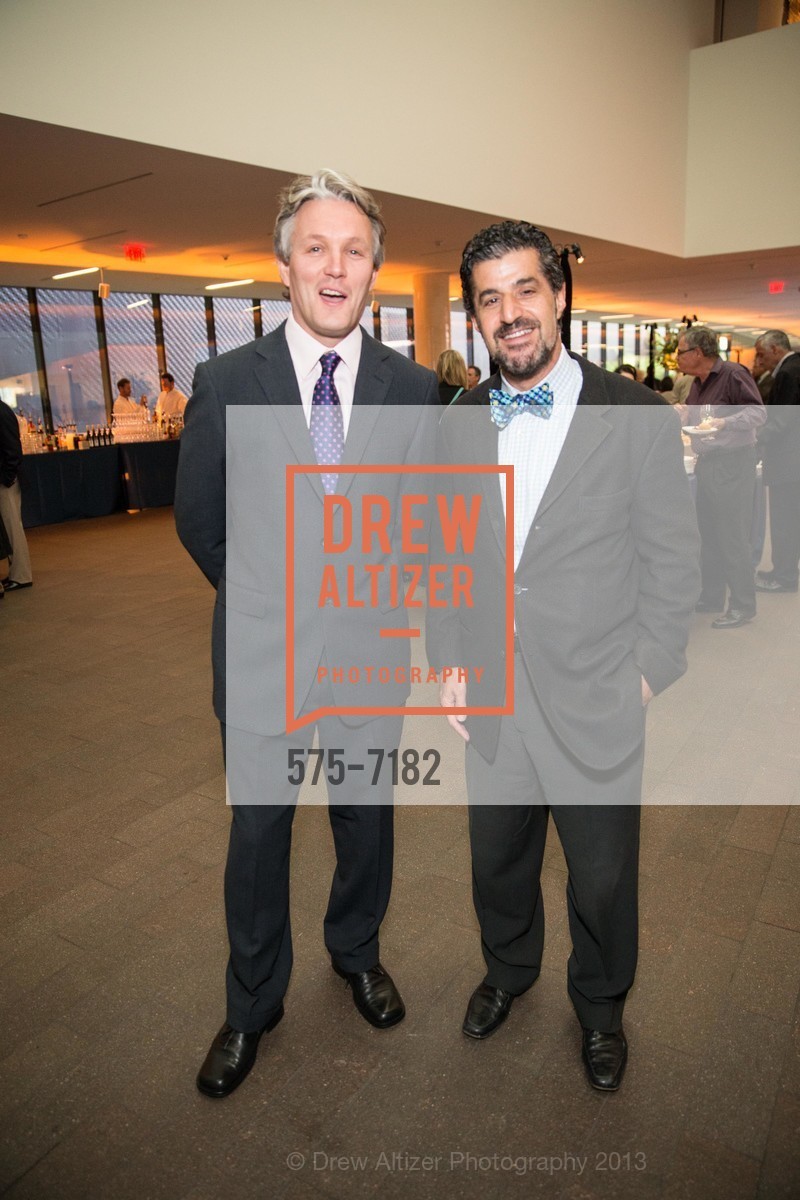 Julian Cox, Gary Sokol, DE YOUNG MUSEUM Presents Richard Diebenkorn: The Berkeley Years 1953-1966 Opening Reception, US, June 20th, 2013, Photo #575-7182 Julian Cox, Gary Sokol, Photo #575-7182