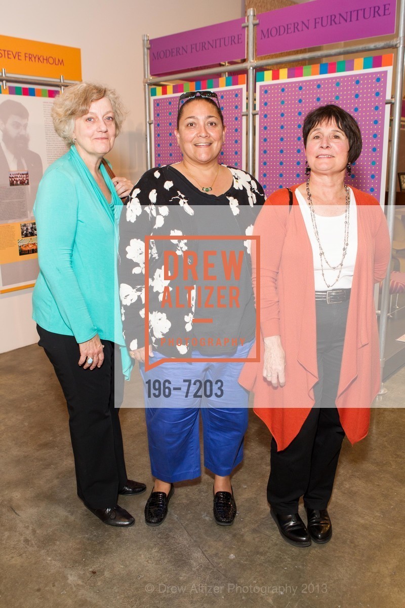 Juliana Bendt, Claire Pena, Lindy Matula, MUSEUM OF CRAFT & DESIGN Herman Miller and Holly Lane Exhibition Reception, US, July 19th, 2013, Photo #196-7203 Juliana Bendt, Claire Pena, Lindy Matula, Photo #196-7203