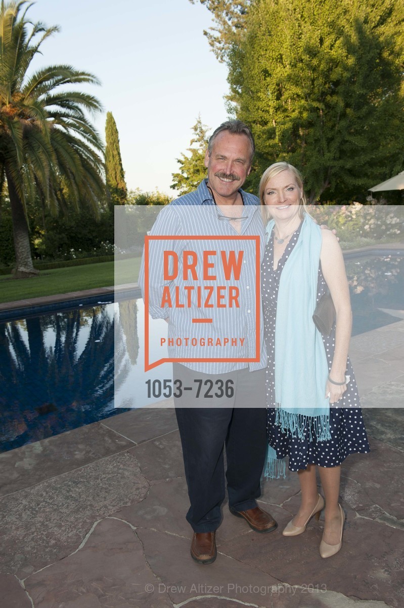 Steve Reinbolt, Karen Overmyer, FESTIVAL DEL SOLE'S Closing Dinner at SINEGAL FAMILY ESTATE, US, July 22nd, 2013, Photo #1053-7236 Steve Reinbolt, Karen Overmyer, Photo #1053-7236