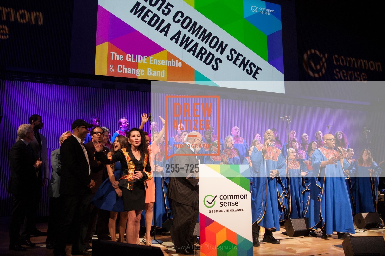 Performance, COMMON SENSE Media Awards 2015, US, May 14th, 2015, Photo #255-725 Performance, Photo #255-725