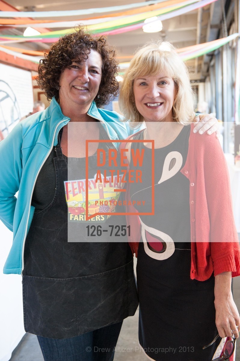 Susan Coss, Cathy Curtis, Photo #126-7251