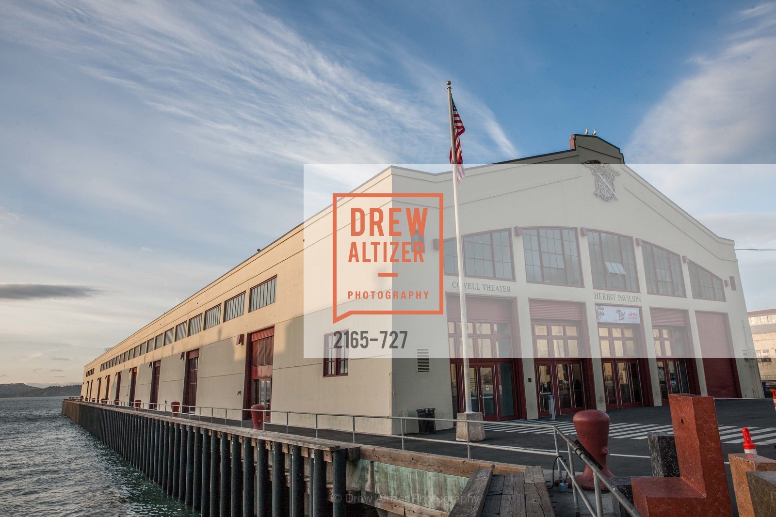 Atmosphere, SAN FRANCISCO ART INSTITUTE Gala Honoring Art Visionary and Advocate ROSELYNE CHROMAN SWIG, US, May 14th, 2015,Drew Altizer, Drew Altizer Photography, full-service agency, private events, San Francisco photographer, photographer california