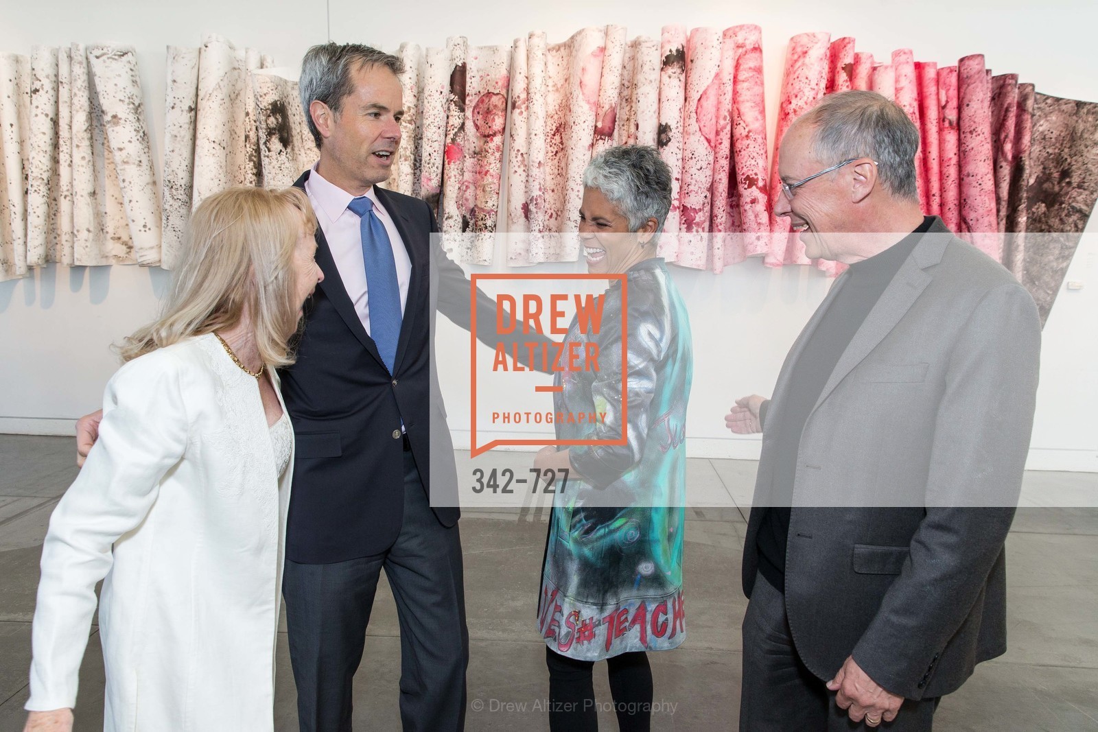 Cynthia Plevin, Jay Kern, Dana King, Charles Desmarais, SAN FRANCISCO ART INSTITUTE Gala Honoring Art Visionary and Advocate ROSELYNE CHROMAN SWIG, US, May 14th, 2015, Photo #342-727 Cynthia Plevin, Jay Kern, Dana King, Charles Desmarais, Photo #342-727