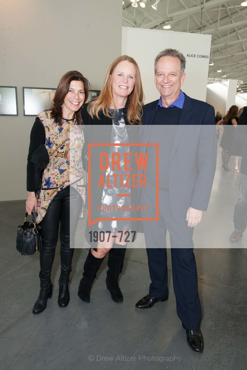 Susan Swig, Kirby Walker, George Folson, SAN FRANCISCO ART INSTITUTE Gala Honoring Art Visionary and Advocate ROSELYNE CHROMAN SWIG, US, May 14th, 2015, Photo #1907-727 Susan Swig, Kirby Walker, George Folson, Photo #1907-727