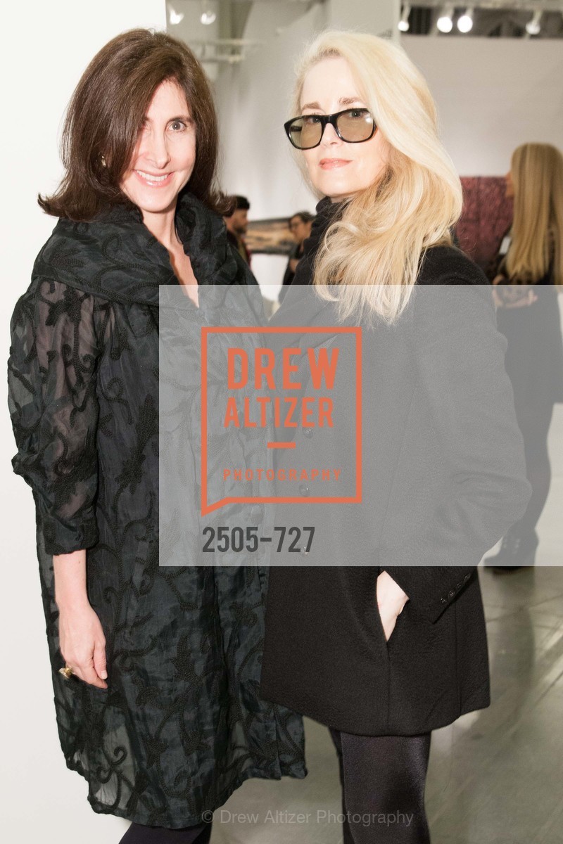 Leslie Meyerovich, Lindsay McCrum, SAN FRANCISCO ART INSTITUTE Gala Honoring Art Visionary and Advocate ROSELYNE CHROMAN SWIG, US, May 14th, 2015, Photo #2505-727 Leslie Meyerovich, Lindsay McCrum, Photo #2505-727