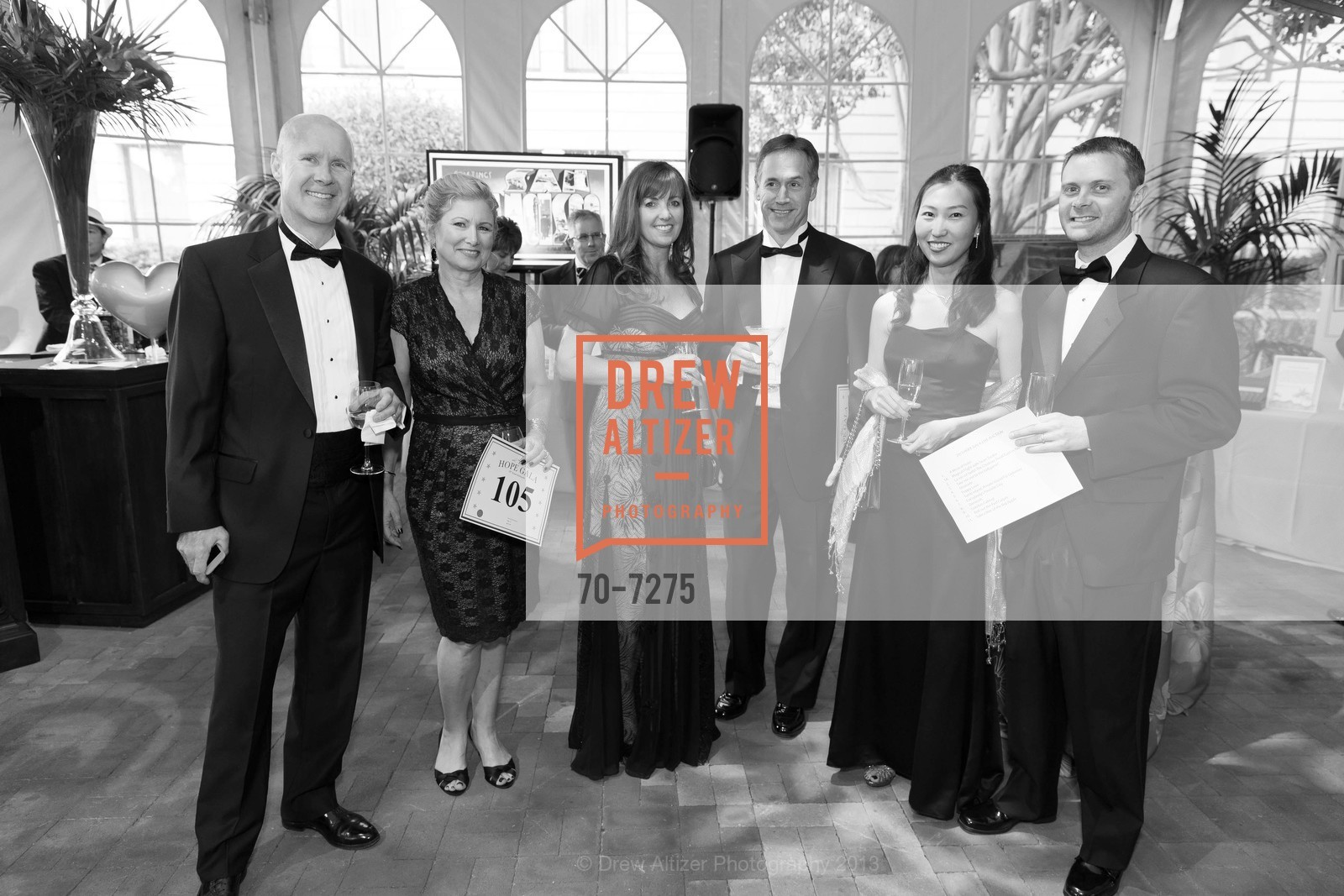 Gale Anderson, Ken Kroner, Jennifer Kroner, Bulan Kooy, JDRF Hope Gala, US, May 18th, 2013, Photo #70-7275 Gale Anderson, Ken Kroner, Jennifer Kroner, Bulan Kooy, Photo #70-7275