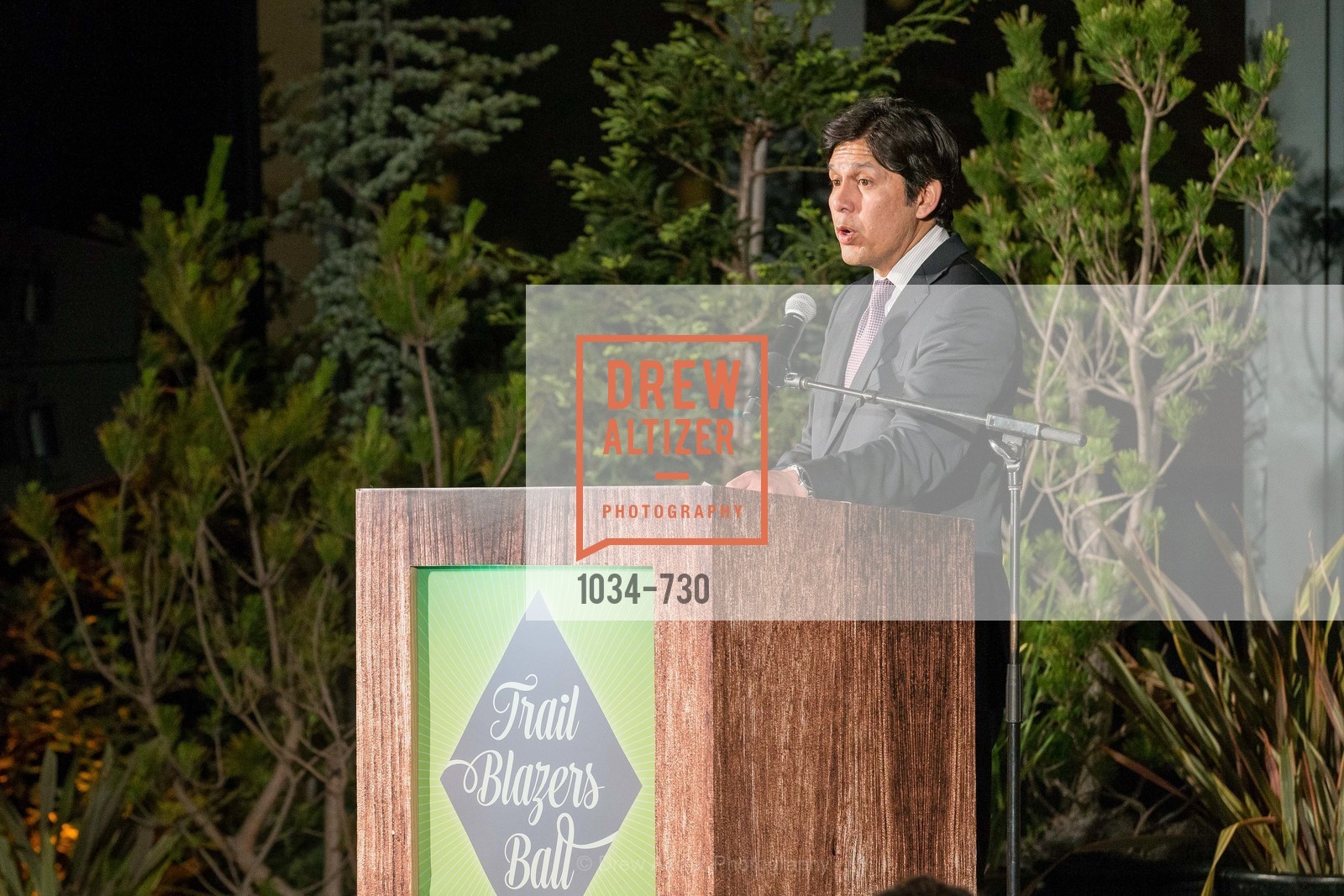 State Senator Kevin DeLeon, 2015 SIERRA CLUB Trail Blazers Ball, US, May 16th, 2015,Drew Altizer, Drew Altizer Photography, full-service agency, private events, San Francisco photographer, photographer california