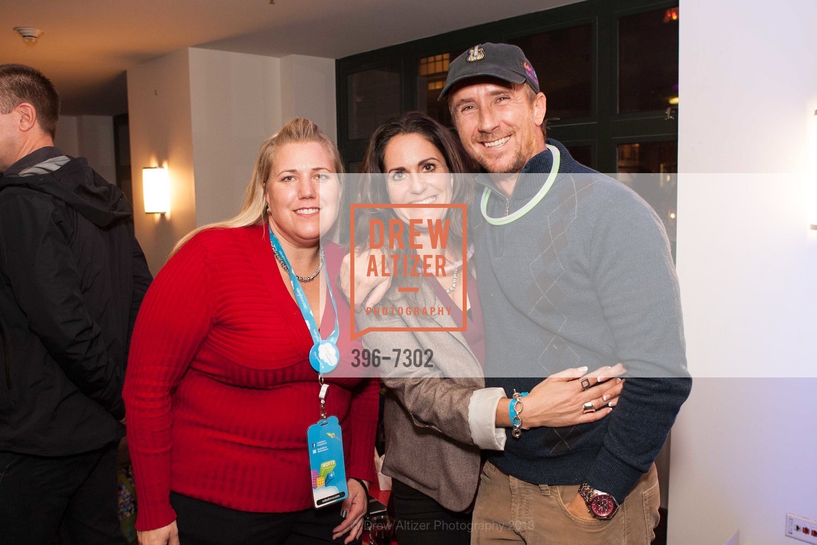 Jessica Schwartz, James Moore, UCSF BENIOFF CHILDREN'S HOSPITAL Benefit Concert at AT&T PARK, US, November 19th, 2013, Photo #396-7302 Jessica Schwartz, James Moore, Photo #396-7302