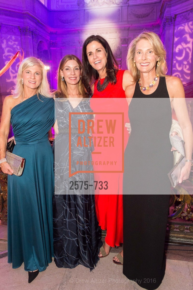 Lynn Carragher, Lisa Zanze, Laura Carney, San Francisco Ballet 2016 Opening Night Gala, San Francisco City Hall. 1 Dr Carlton B Goodlett Pl, January 21st, 2016, Photo #2575-733 Lynn Carragher, Lisa Zanze, Laura Carney, Photo #2575-733
