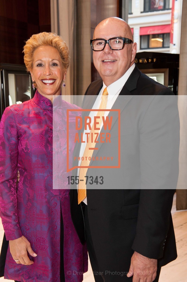 Amy Millman, Robert Atkinson, GRAFF Hosts Patron Party for San Francisco Fall Antique Show 2012, Graff Diamonds. 237 Post Street, September 12th, 2012, Photo #155-7343 Amy Millman, Robert Atkinson, Photo #155-7343