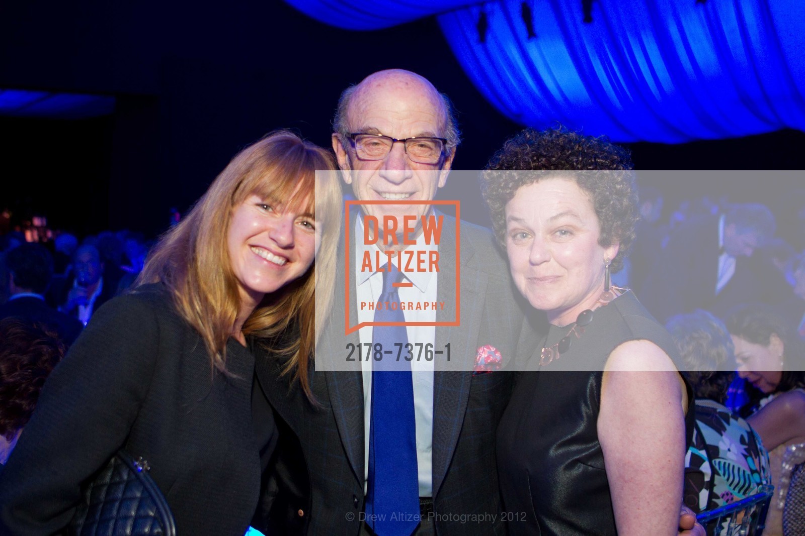 Heather Harmon, Bob Fisher, Sylvina Blasen, SFMOMA's MODERN BALL Patrons Dinner & Supper Club, US, April 25th, 2012, Photo #2178-7376-1 Heather Harmon, Bob Fisher, Sylvina Blasen, Photo #2178-7376-1