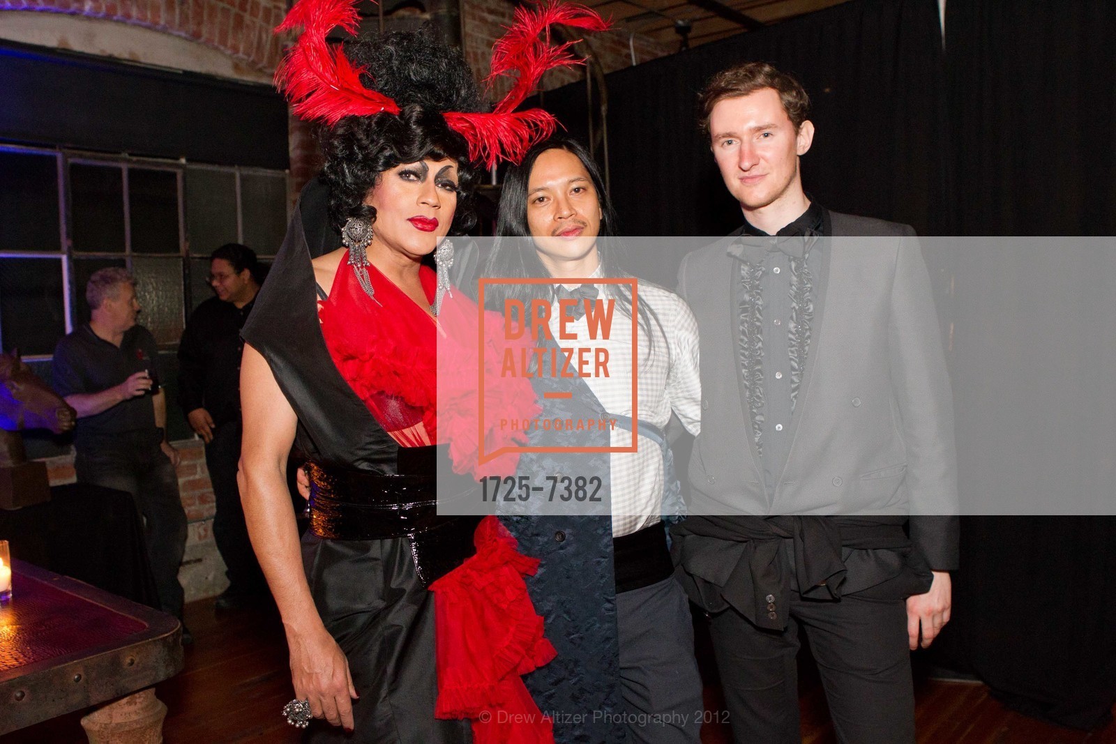 Juanita More, Zaldy, Dimitry Komis, FAMSF Hosts Dinner for JEAN PAUL GAULTIER, US, March 22nd, 2012, Photo #1725-7382 Juanita More, Zaldy, Dimitry Komis, Photo #1725-7382
