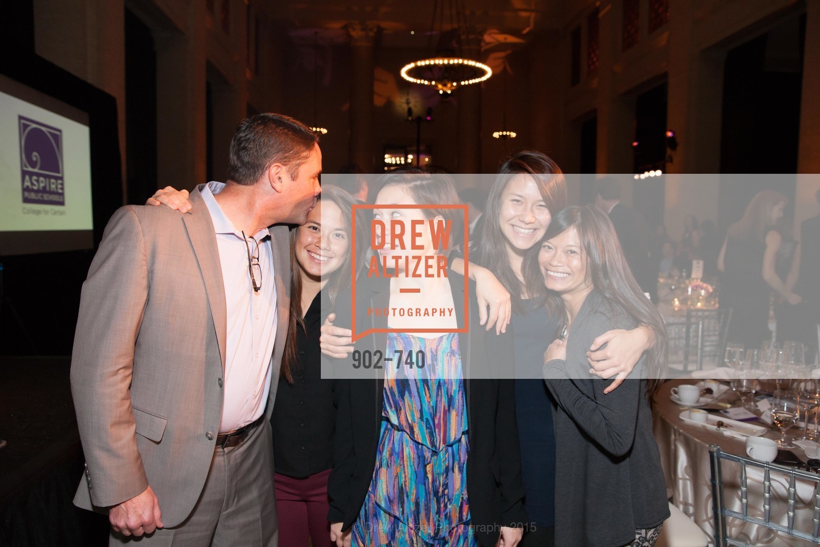 James Willcox, Madison Willcox, Frankie Willcox, Andrea Willcox, Simone Willcox, Aspire Annual College for Certain Dinne, US, May 21st, 2015, Photo #902-740 James Willcox, Madison Willcox, Frankie Willcox, Andrea Willcox, Simone Willcox, Photo #902-740