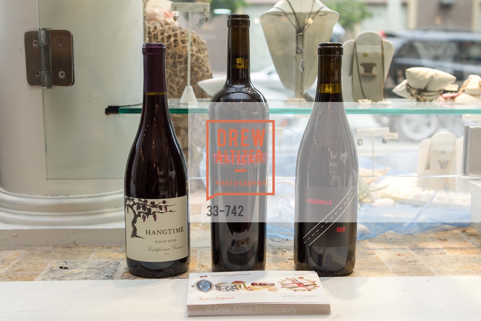 Atmosphere, LUXETIGERS & GALLERY OF JEWELS Benefit for Dress for Success, US, May 21st, 2015, Photo #33-742 Atmosphere, Photo #33-742